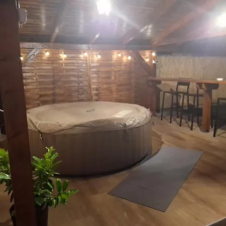 Vakantiehuis Bors Tizenkilenc Vendeghaz